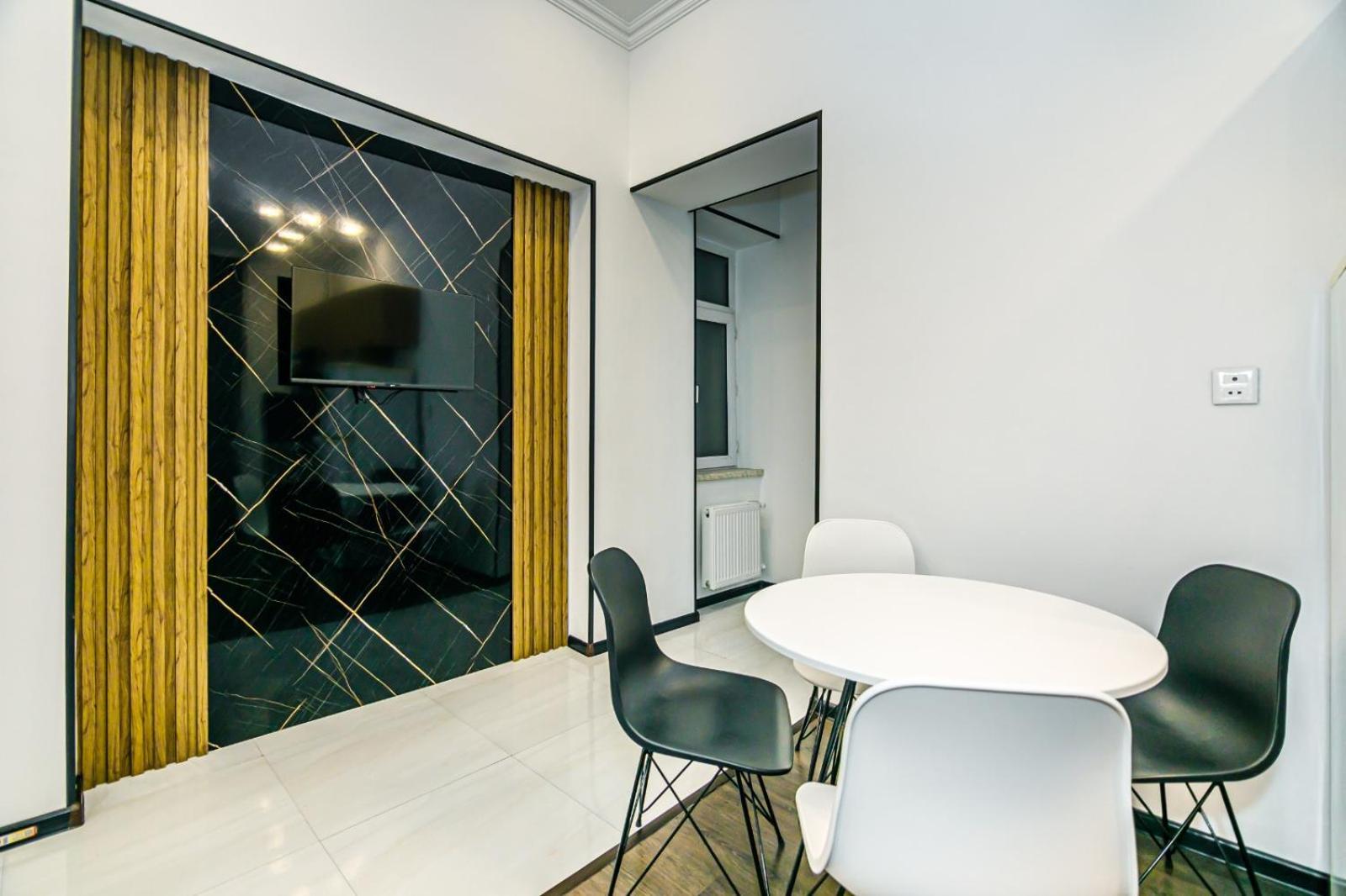 M Estate. 2 Room Home In Targovu Baku Exterior photo